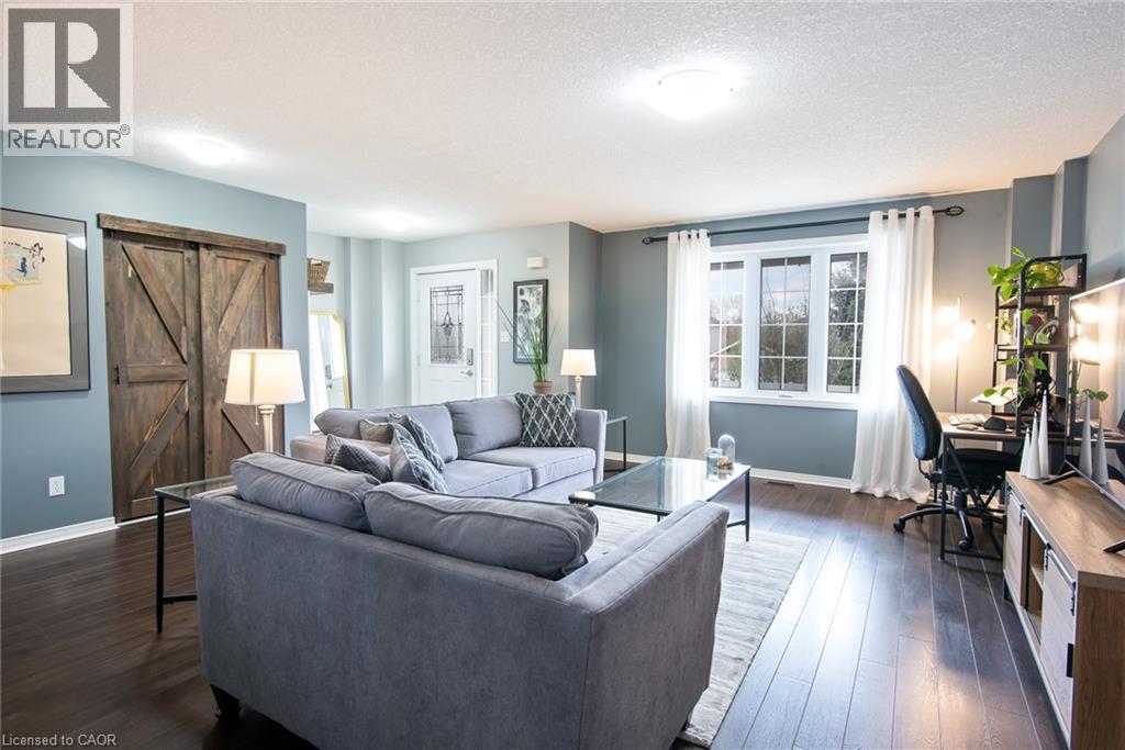 729 Brandenburg Boulevard, Waterloo, Ontario  N2T 2V4 - Photo 8 - 40827303