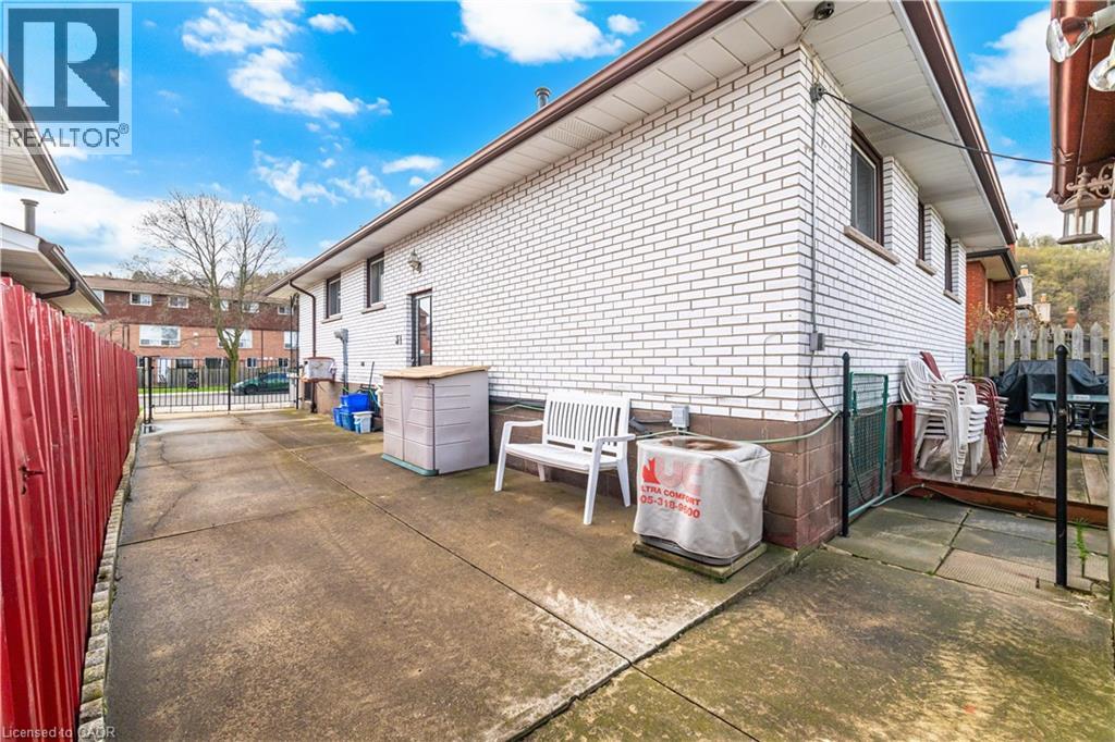 31 Summercrest Drive, Hamilton, Ontario  L8K 6G5 - Photo 45 - 40829478