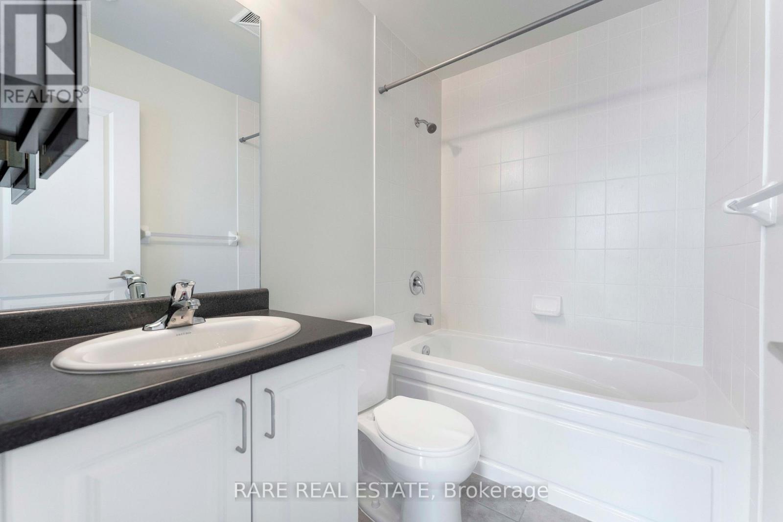 605 - 349 Rathburn Road W, Mississauga, Ontario  L5B 0G9 - Photo 12 - W13117512