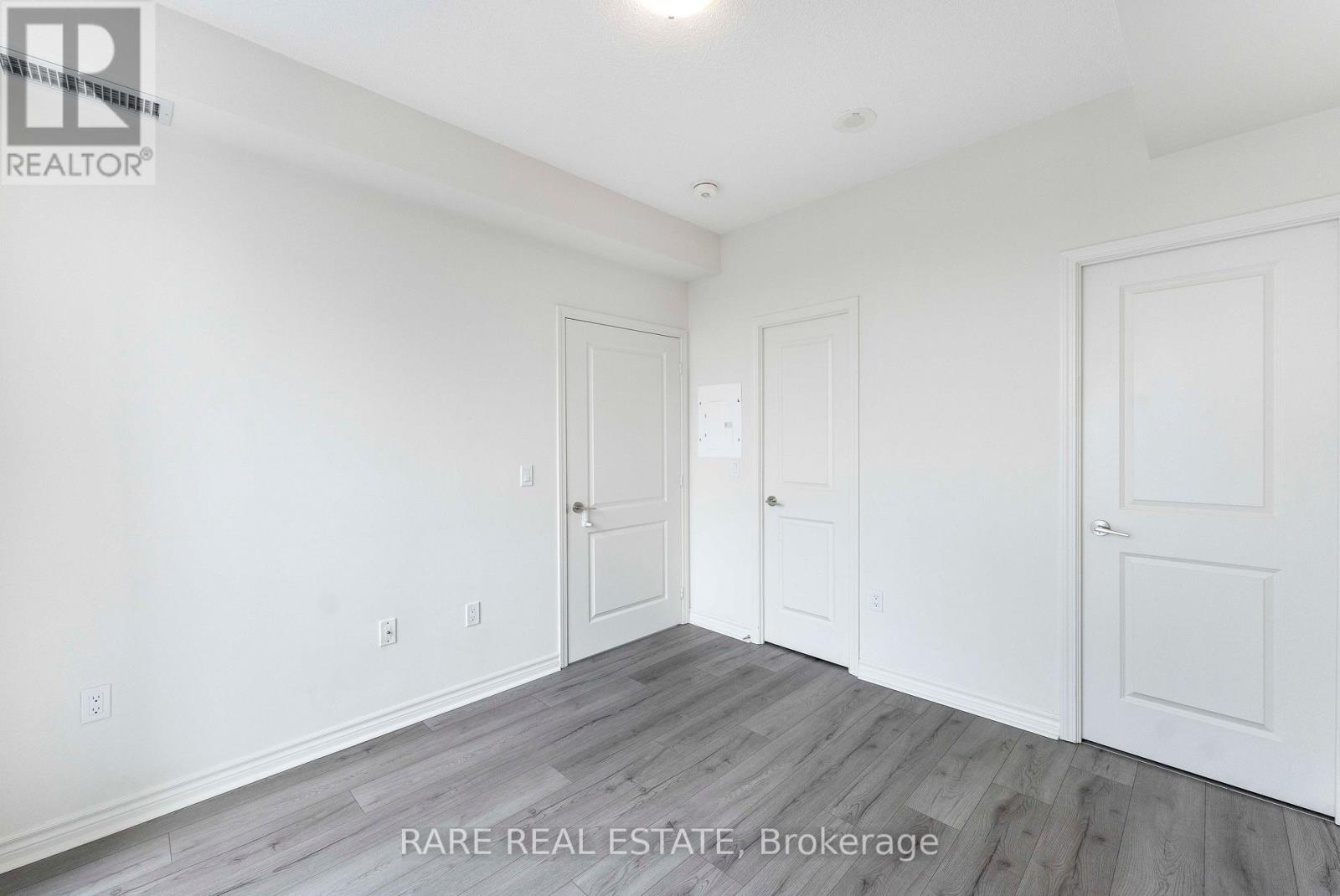 605 - 349 Rathburn Road W, Mississauga, Ontario  L5B 0G9 - Photo 13 - W13117512