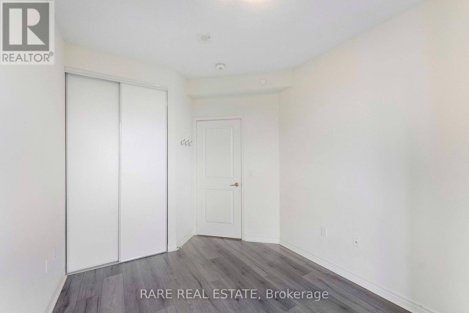 605 - 349 Rathburn Road W, Mississauga, Ontario  L5B 0G9 - Photo 6 - W13117512