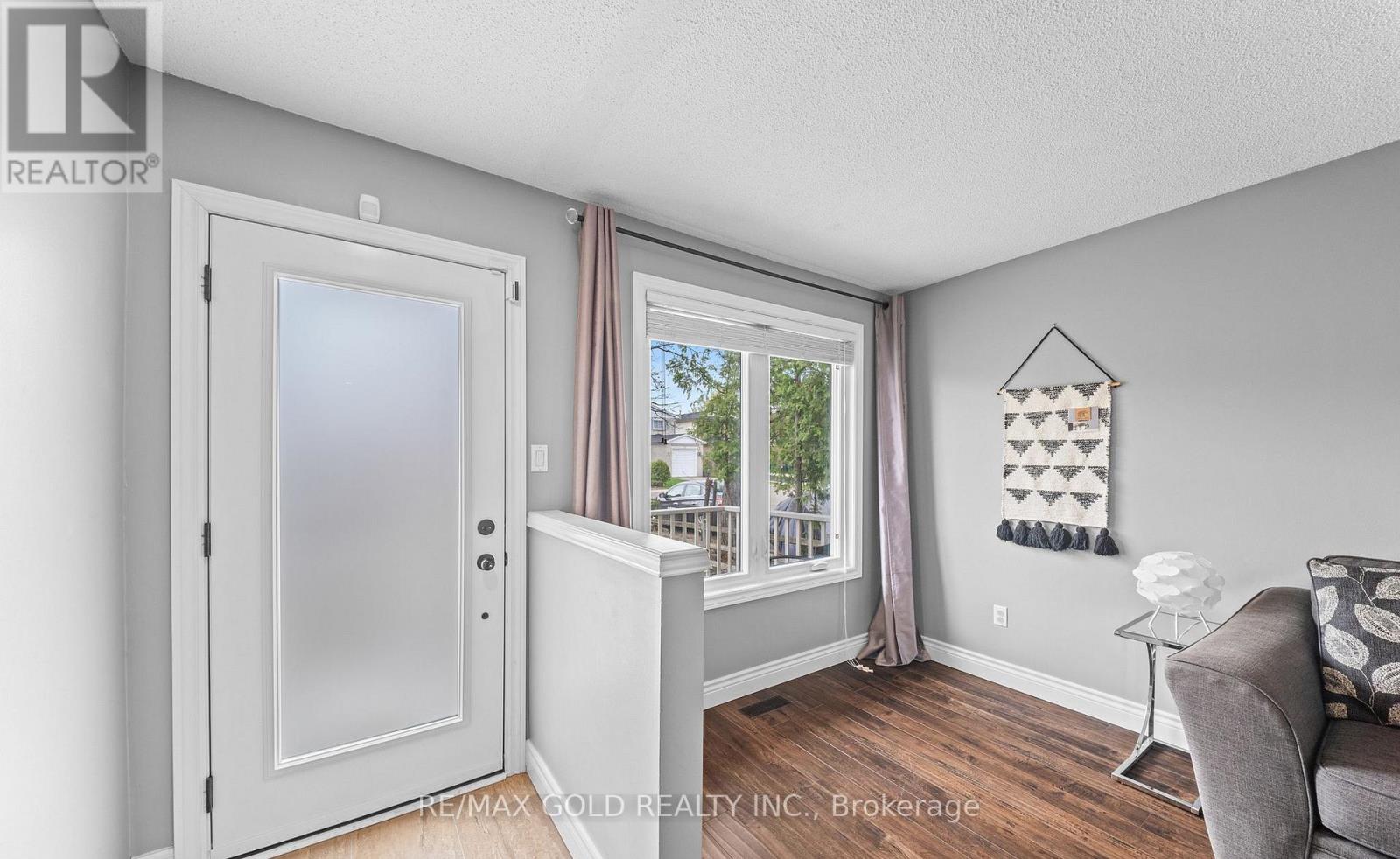 128 Martindale Crescent, Brampton, Ontario  L6X 2V1 - Photo 5 - W13117540