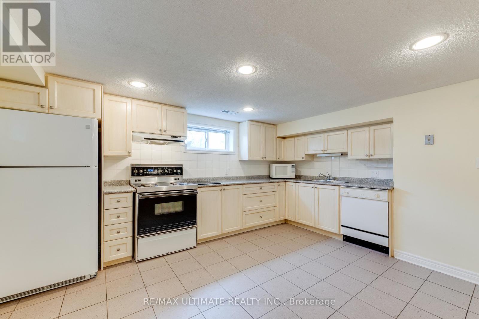 164 Katherine Road, Toronto, Ontario  M3K 1J7 - Photo 35 - W13117542