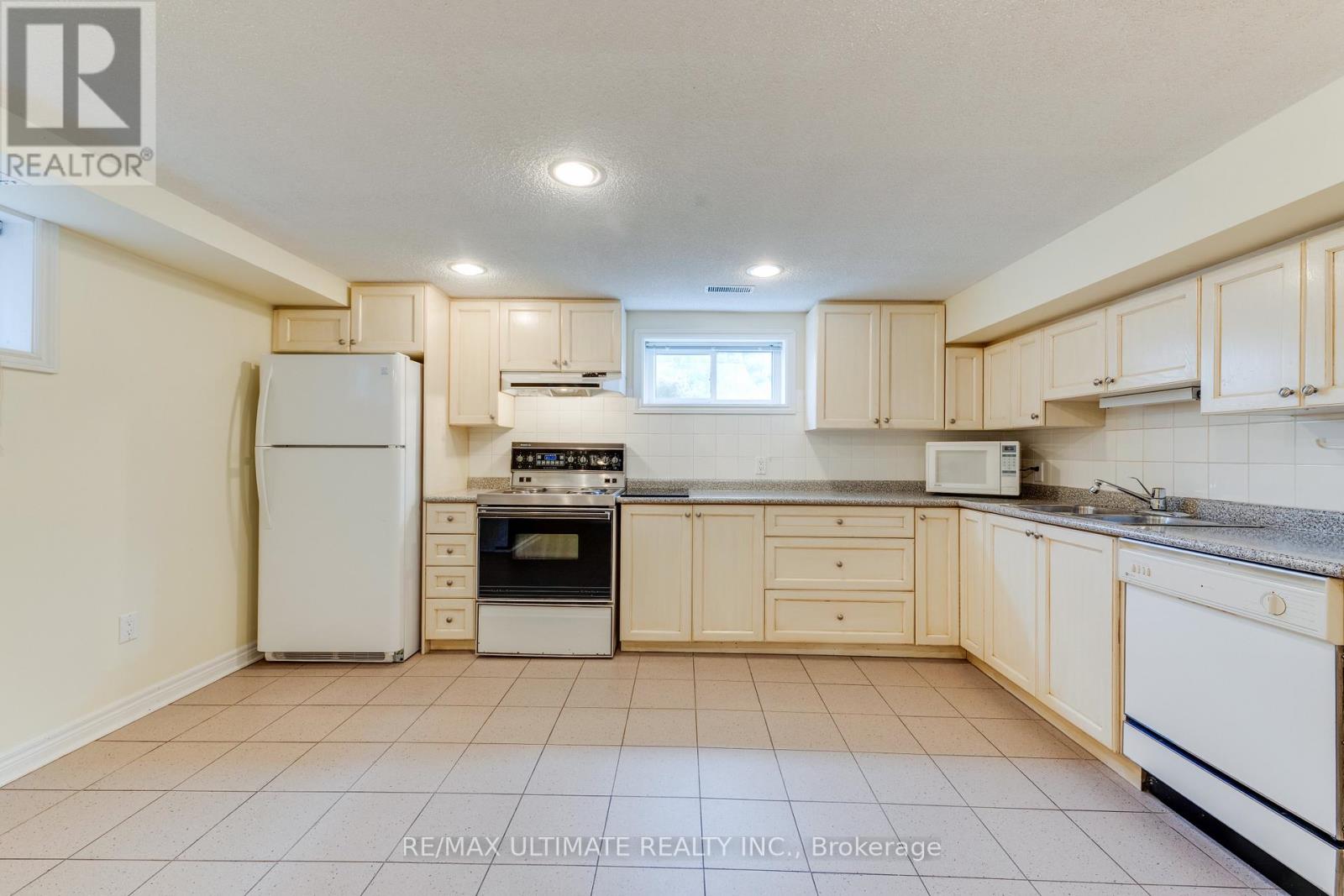 164 Katherine Road, Toronto, Ontario  M3K 1J7 - Photo 38 - W13117542