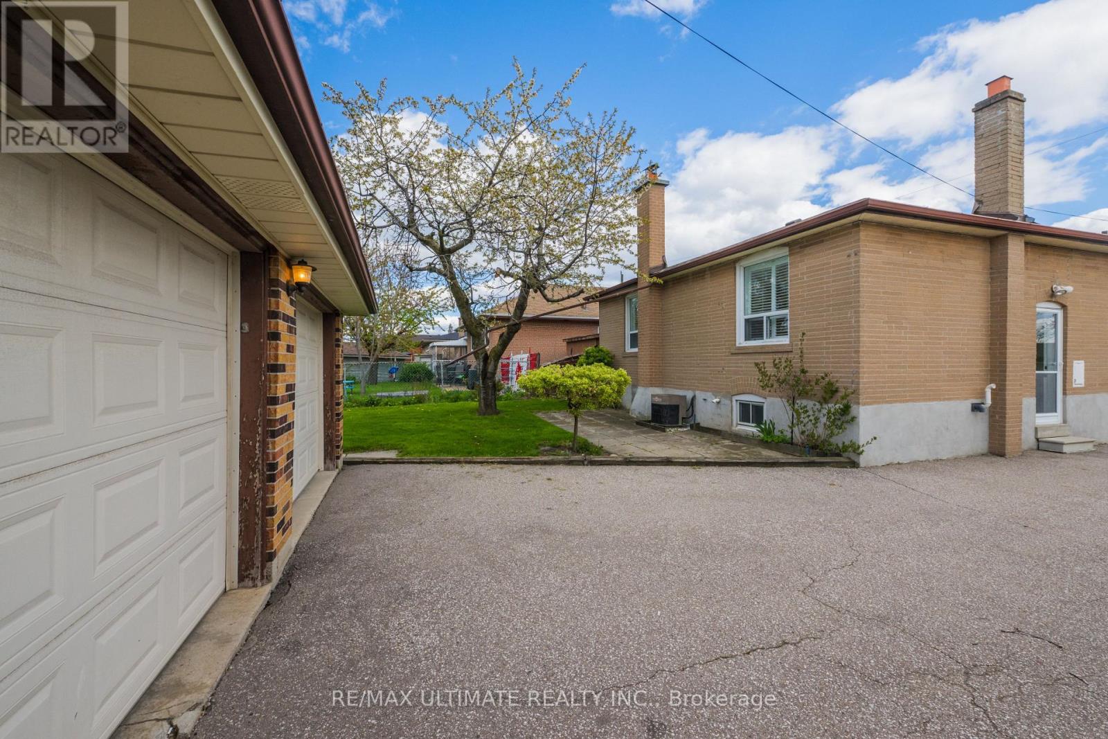 164 Katherine Road, Toronto, Ontario  M3K 1J7 - Photo 47 - W13117542