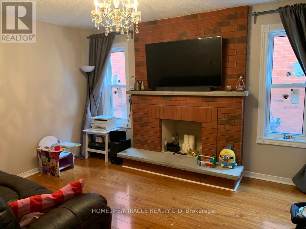 108 Michigan Avenue, Brampton, Ontario  L6Y 4N6 - Photo 5 - W13117584