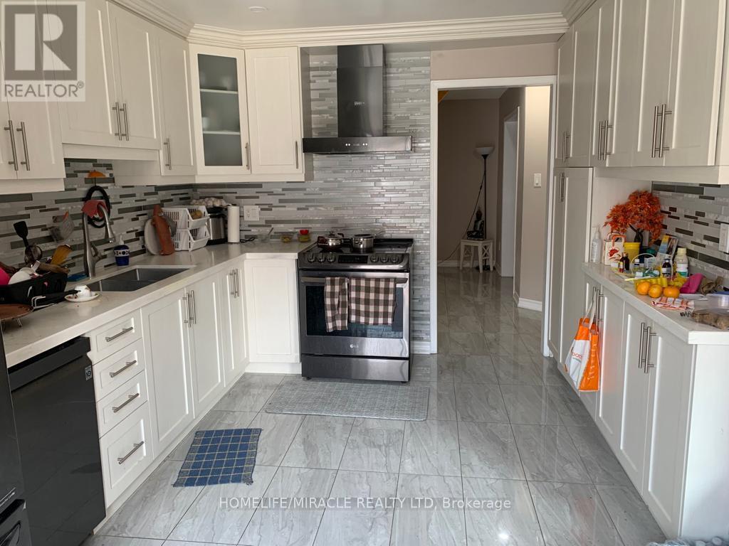108 Michigan Avenue, Brampton, Ontario  L6Y 4N6 - Photo 6 - W13117584