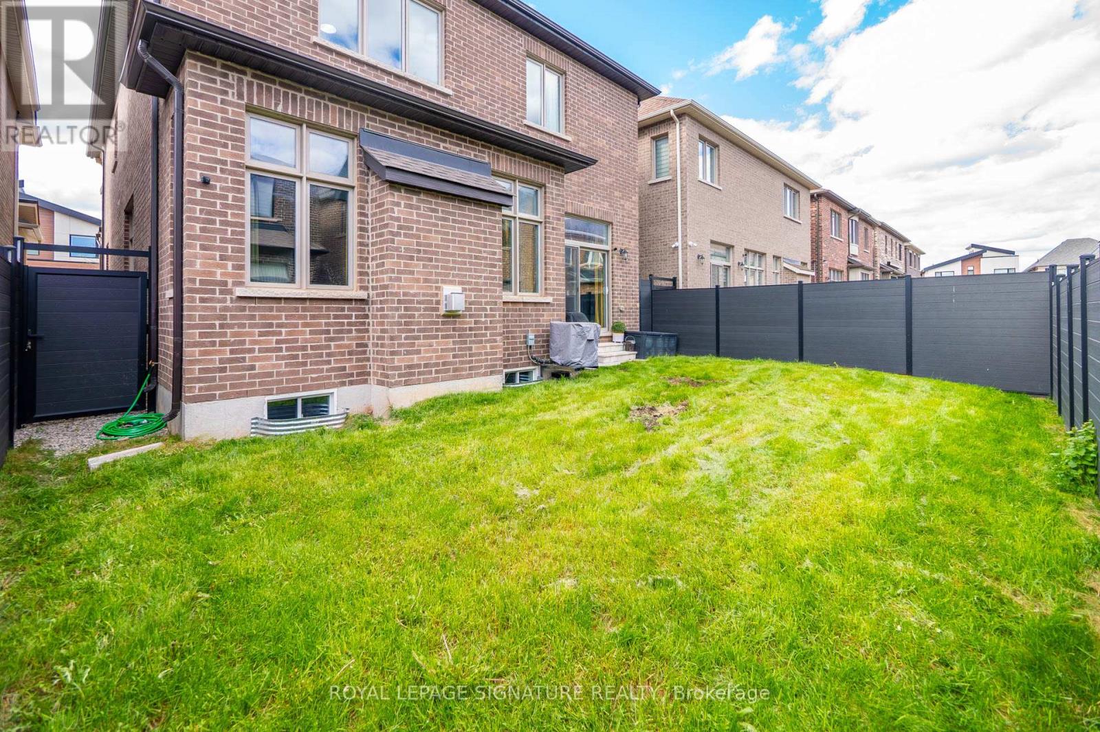 1493 Ford Strathy Crescent, Oakville, Ontario  L6H 3W9 - Photo 14 - W13117586