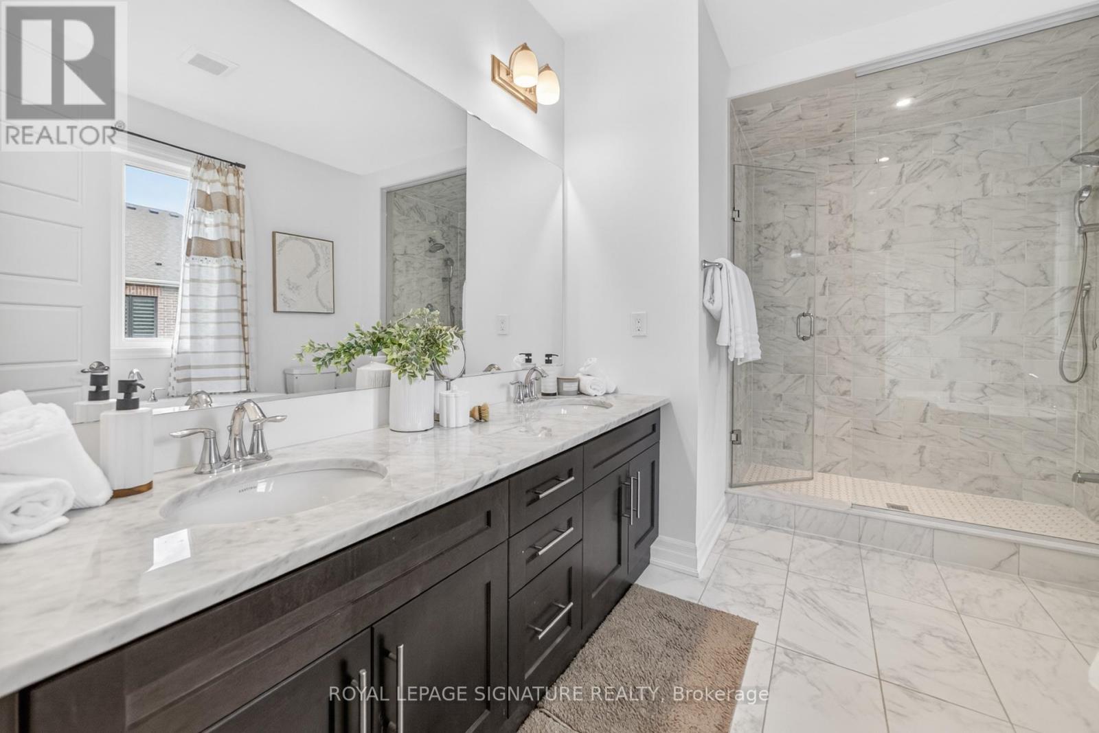 1493 Ford Strathy Crescent, Oakville, Ontario  L6H 3W9 - Photo 21 - W13117586