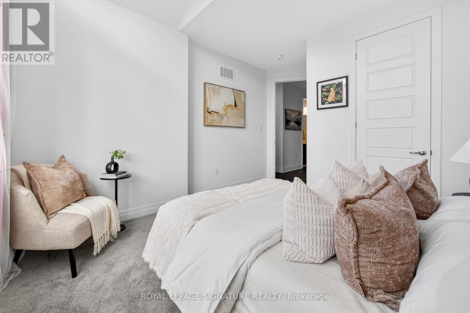 1493 Ford Strathy Crescent, Oakville, Ontario  L6H 3W9 - Photo 25 - W13117586
