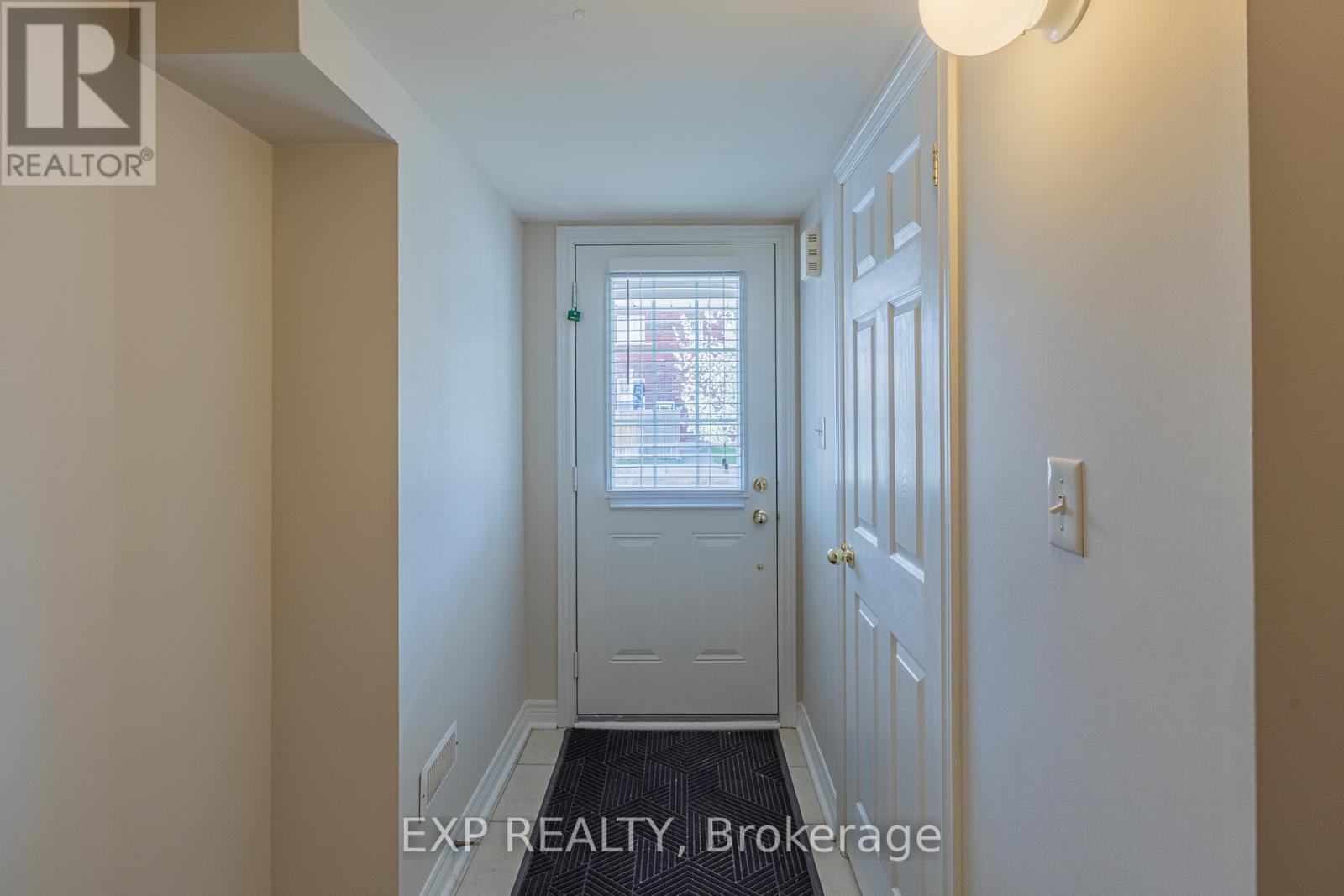 1174 Durno Court, Milton, Ontario  L9T 9P6 - Photo 5 - W13117634