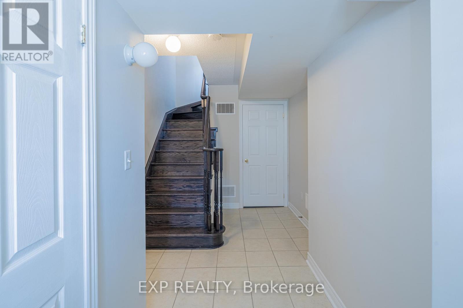1174 Durno Court, Milton, Ontario  L9T 9P6 - Photo 6 - W13117634