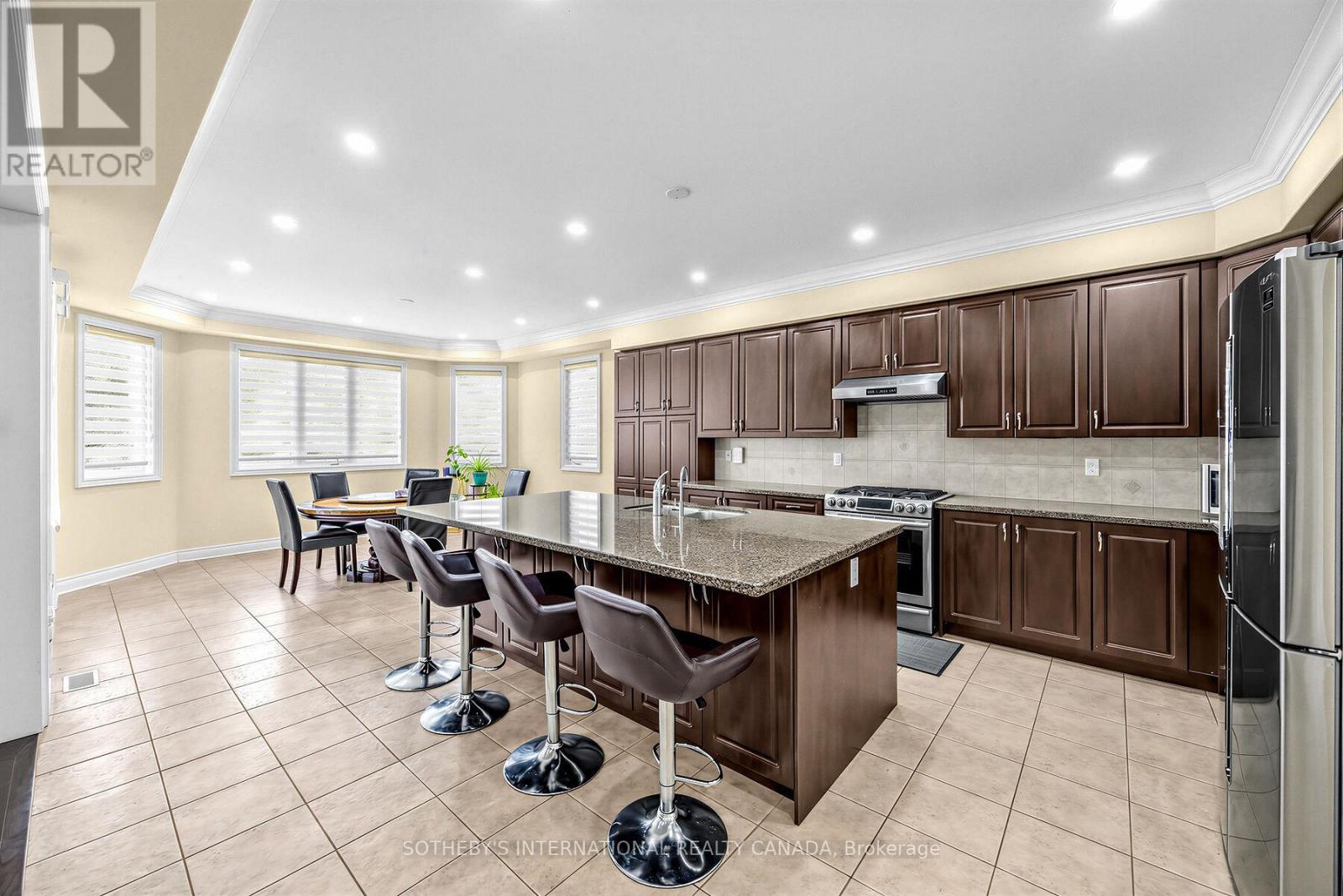 Upper - 54 Kelways Circle, Brampton, Ontario  L6T 0G5 - Photo 8 - W13117648