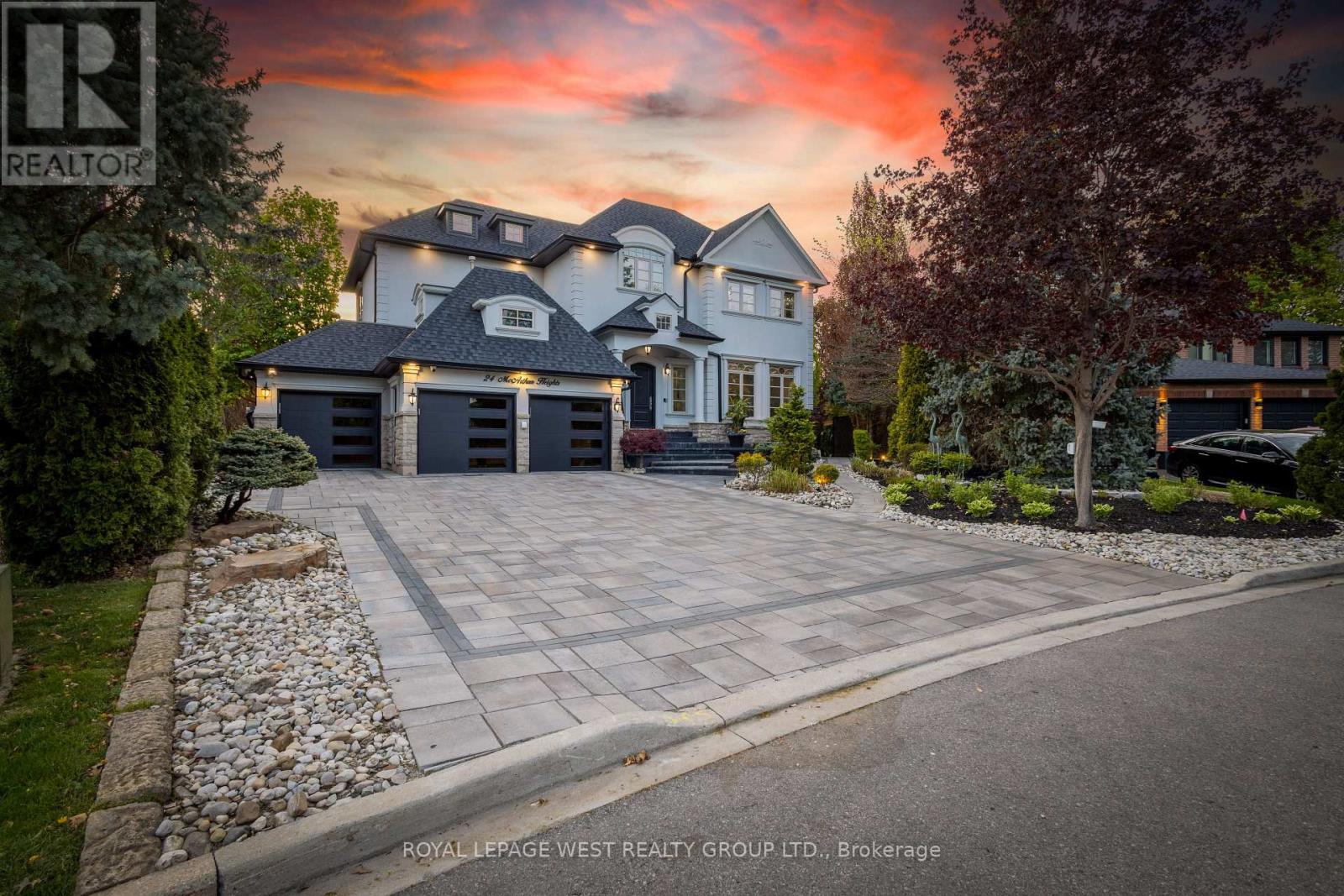24 Mcarthur Heights, Brampton, Ontario  L6Z 3N2 - Photo 1 - W13117660