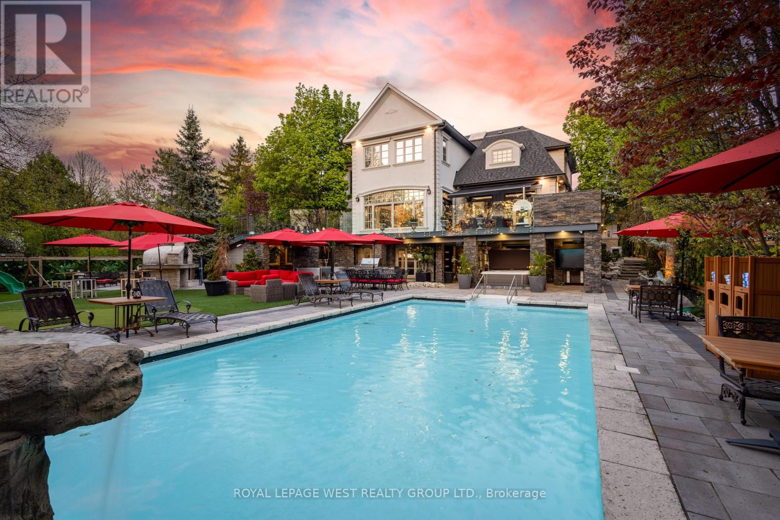 24 Mcarthur Heights, Brampton, Ontario  L6Z 3N2 - Photo 4 - W13117660