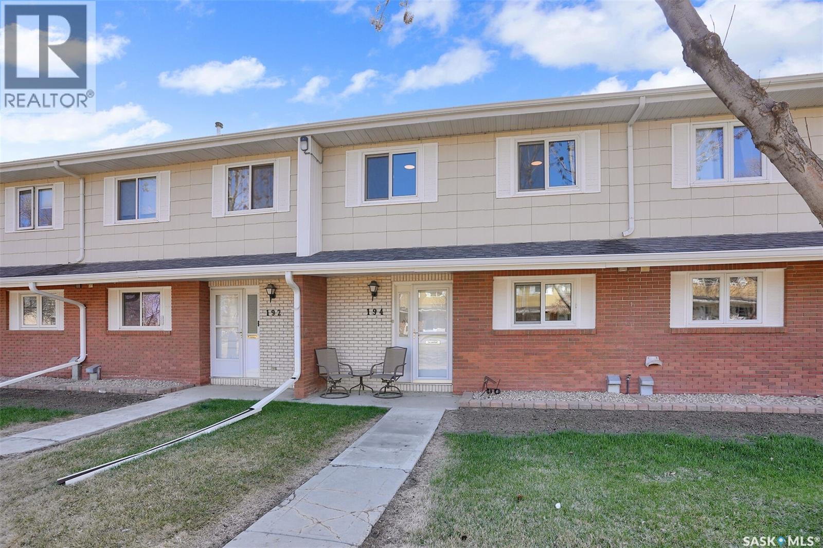 194 Plainsview Drive, Regina, Saskatchewan  S4S 6L2 - Photo 1 - SK035711