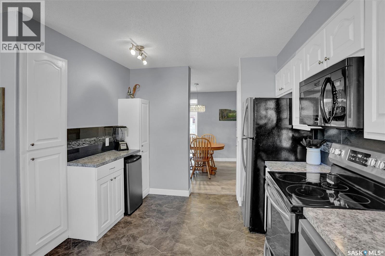 194 Plainsview Drive, Regina, Saskatchewan  S4S 6L2 - Photo 10 - SK035711