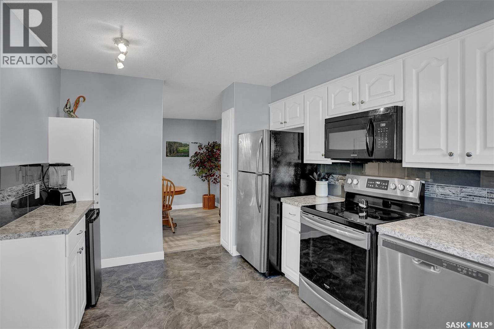 194 Plainsview Drive, Regina, Saskatchewan  S4S 6L2 - Photo 8 - SK035711