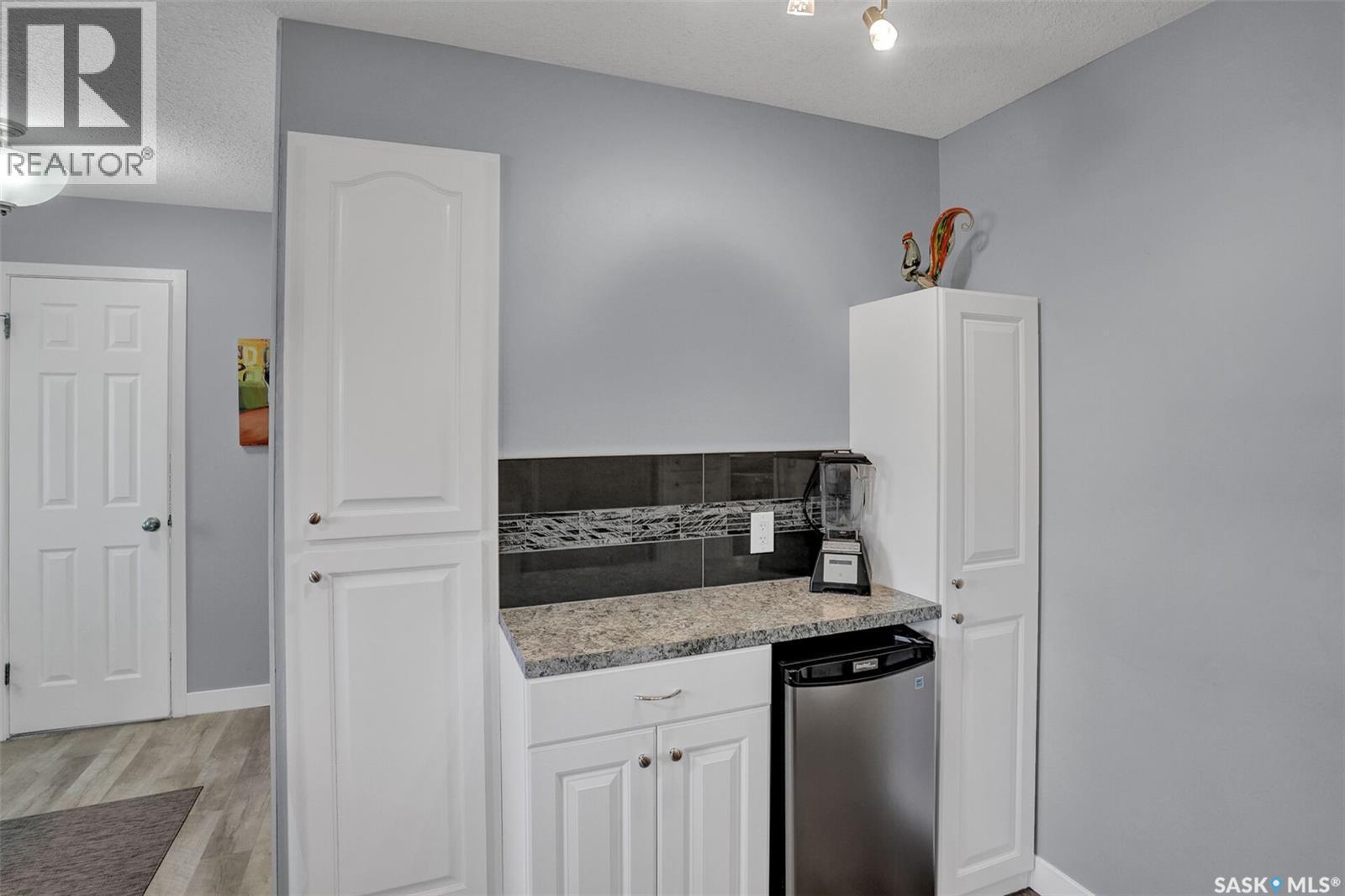 194 Plainsview Drive, Regina, Saskatchewan  S4S 6L2 - Photo 9 - SK035711