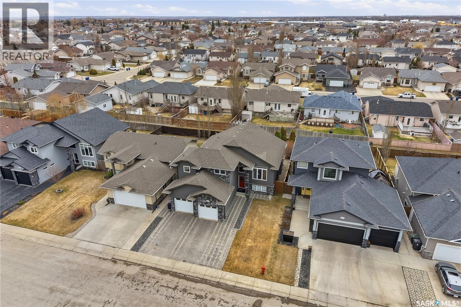 613 Redwood Crescent, Warman, Saskatchewan  S0K 4S2 - Photo 2 - SK035428