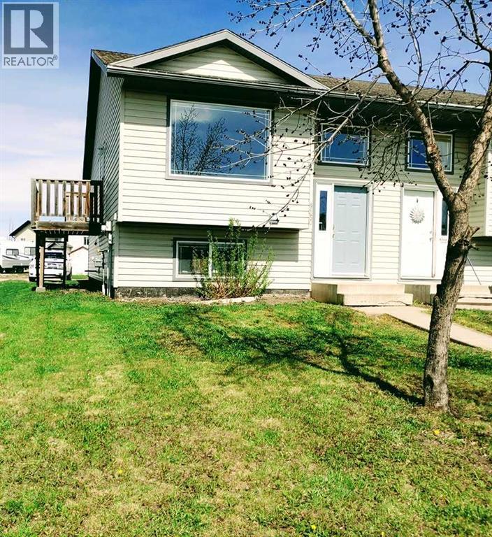 9350 Lakeland Drive, Grande Prairie, Alberta  T8X 1R8 - Photo 1 - A2309734