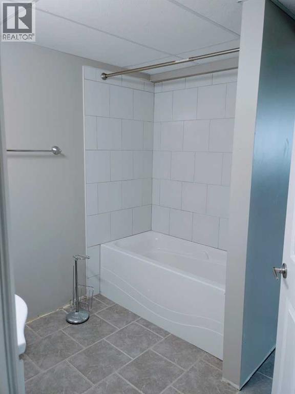 9350 Lakeland Drive, Grande Prairie, Alberta  T8X 1R8 - Photo 2 - A2309734