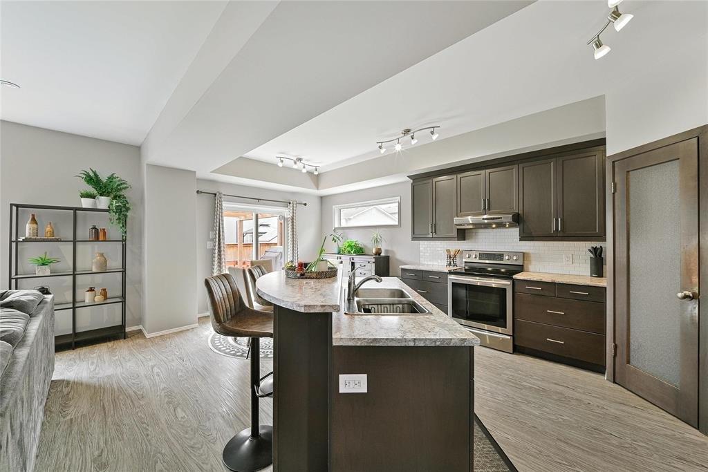 14 William Johnstone Court, Winnipeg, Manitoba  R2N 4P4 - Photo 6 - 202610278