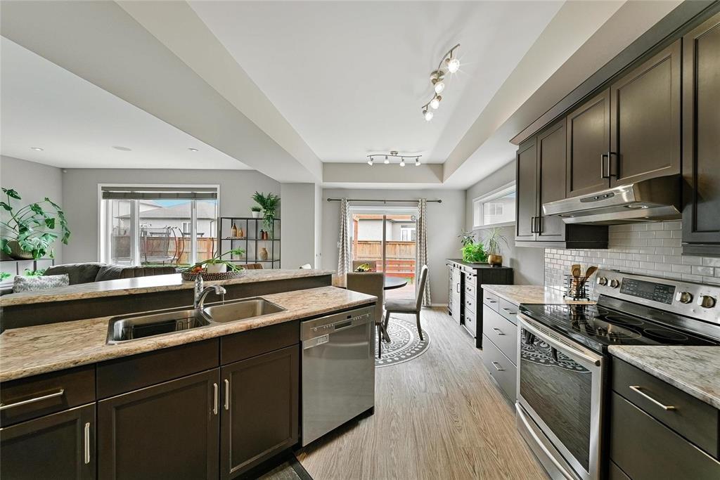 14 William Johnstone Court, Winnipeg, Manitoba  R2N 4P4 - Photo 7 - 202610278