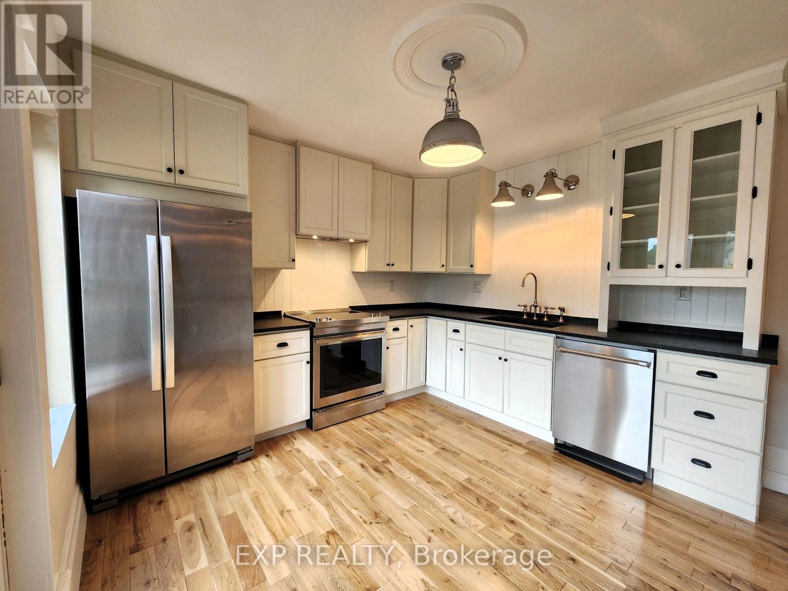 446 Macnab Street N, Hamilton, Ontario  L8L 1L4 - Photo 4 - X13117546