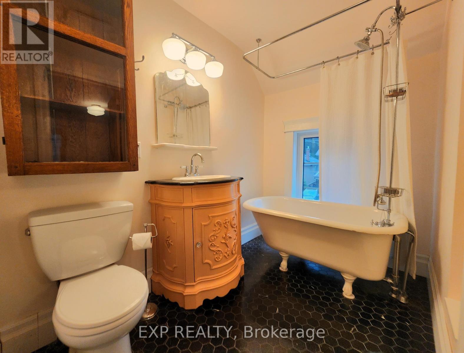 446 Macnab Street N, Hamilton, Ontario  L8L 1L4 - Photo 9 - X13117546