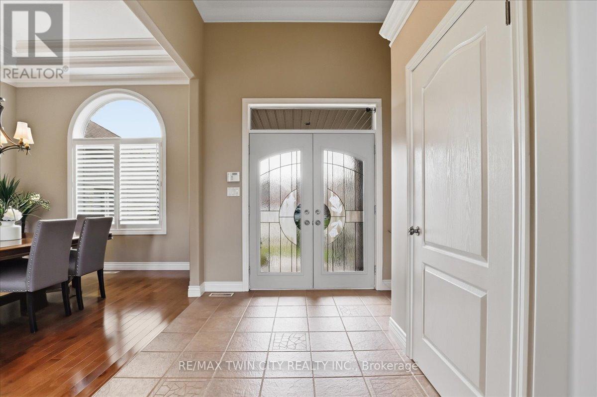 27 Fall Harvest Drive, Kitchener, Ontario  N2P 2M2 - Photo 4 - X13117600
