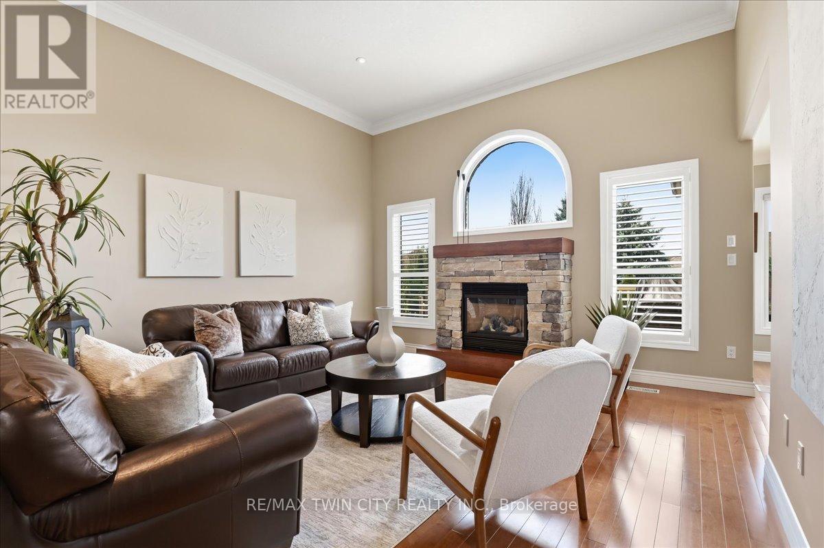27 Fall Harvest Drive, Kitchener, Ontario  N2P 2M2 - Photo 6 - X13117600