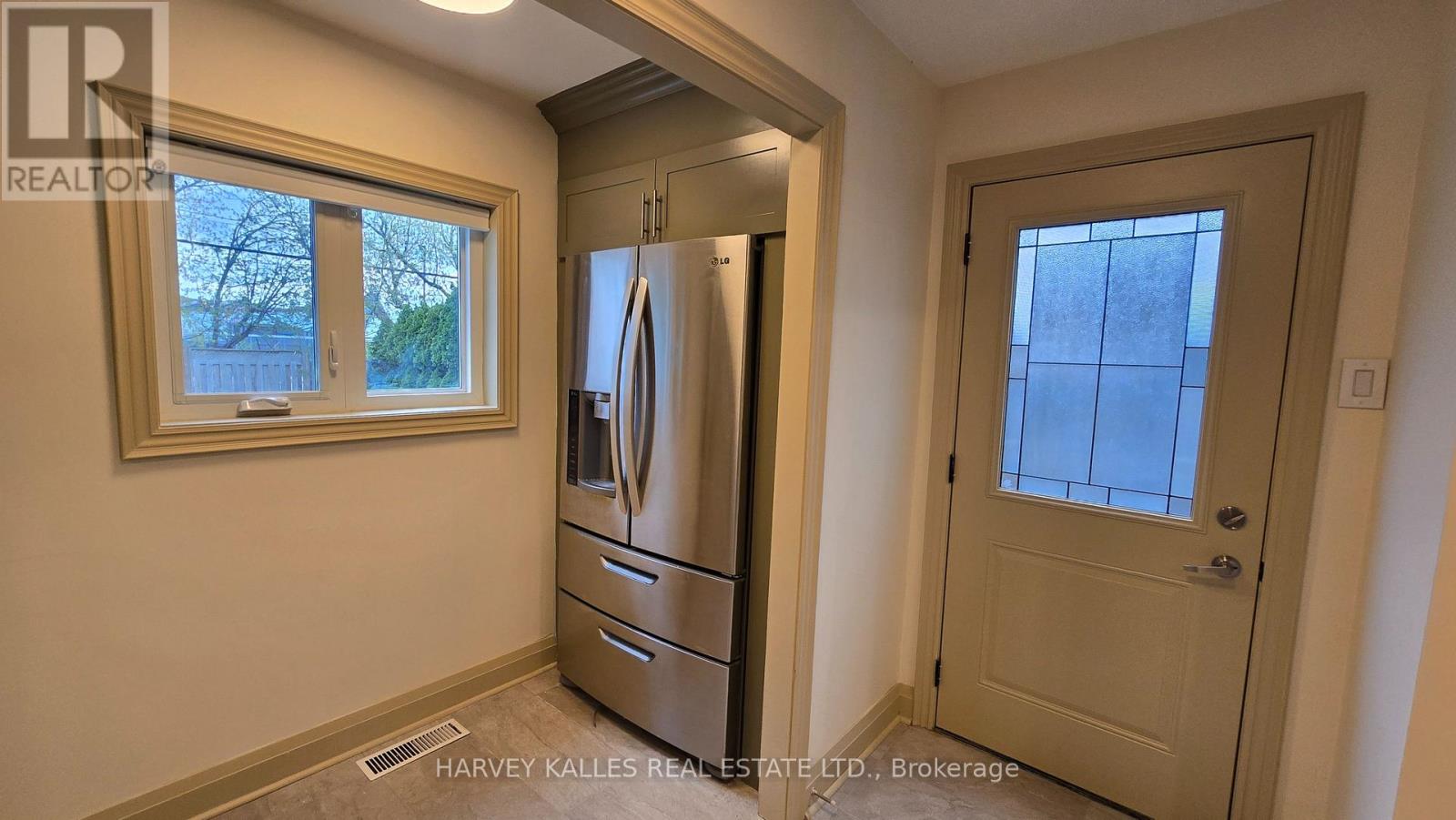 Main - 279 Cornelius Parkway, Toronto, Ontario  M3K 1T6 - Photo 26 - W13113698