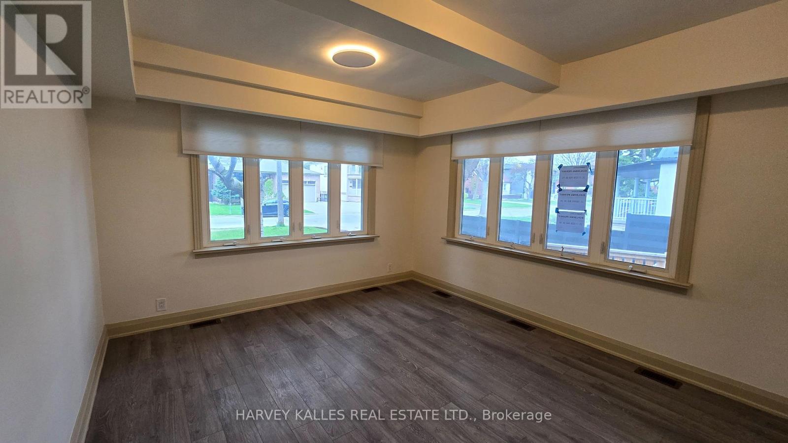 Main - 279 Cornelius Parkway, Toronto, Ontario  M3K 1T6 - Photo 5 - W13113698