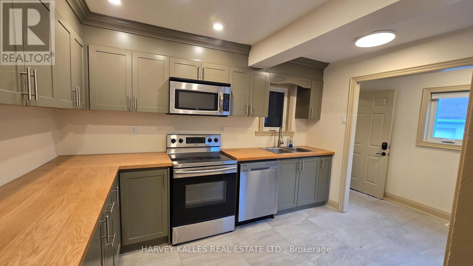 Main - 279 Cornelius Parkway, Toronto, Ontario  M3K 1T6 - Photo 24 - W13113698