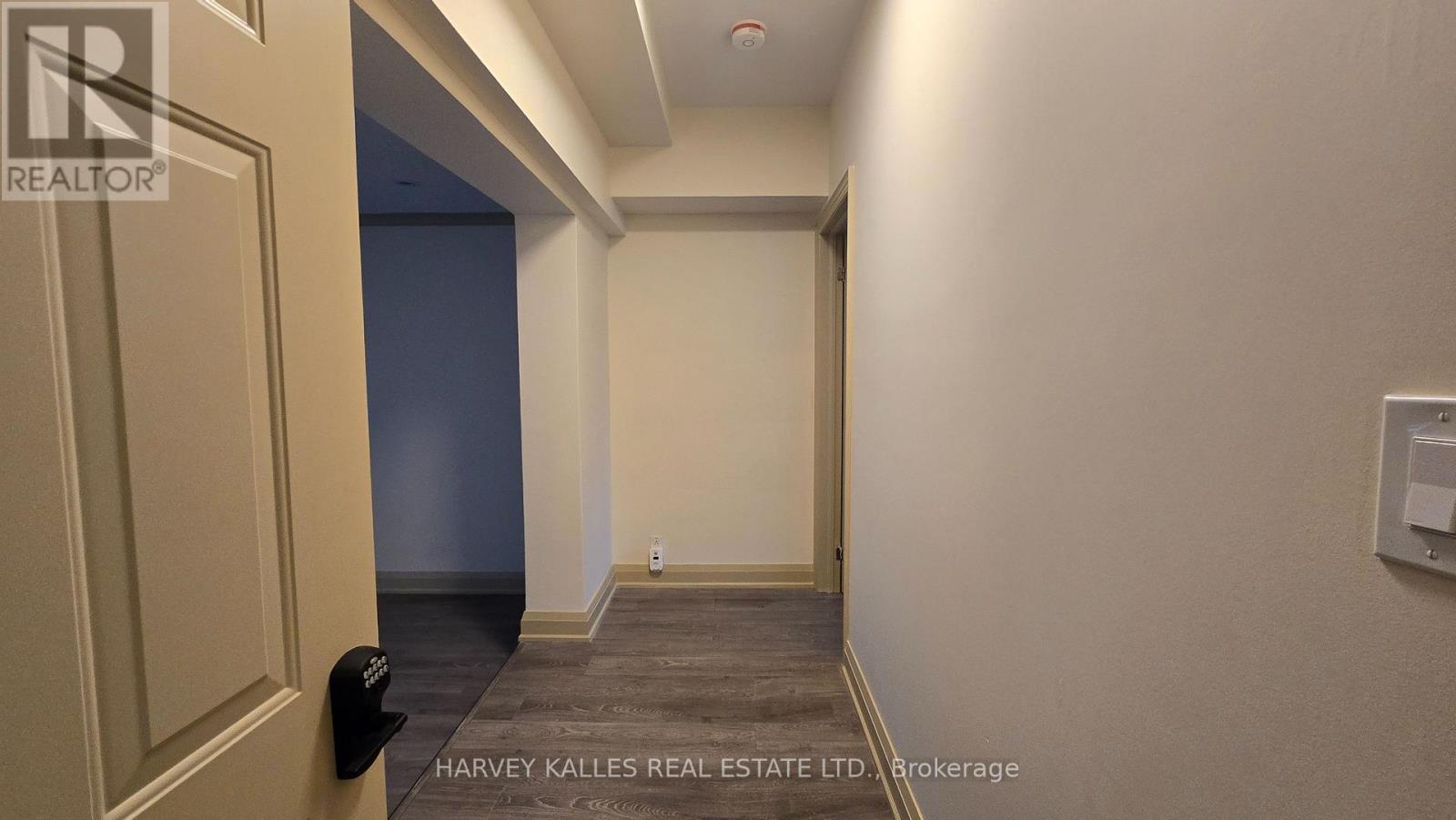 Main - 279 Cornelius Parkway, Toronto, Ontario  M3K 1T6 - Photo 20 - W13113698