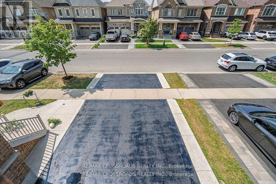 119 Russell Creek Drive, Brampton, Ontario  L6R 0B3 - Photo 13 - W12944724