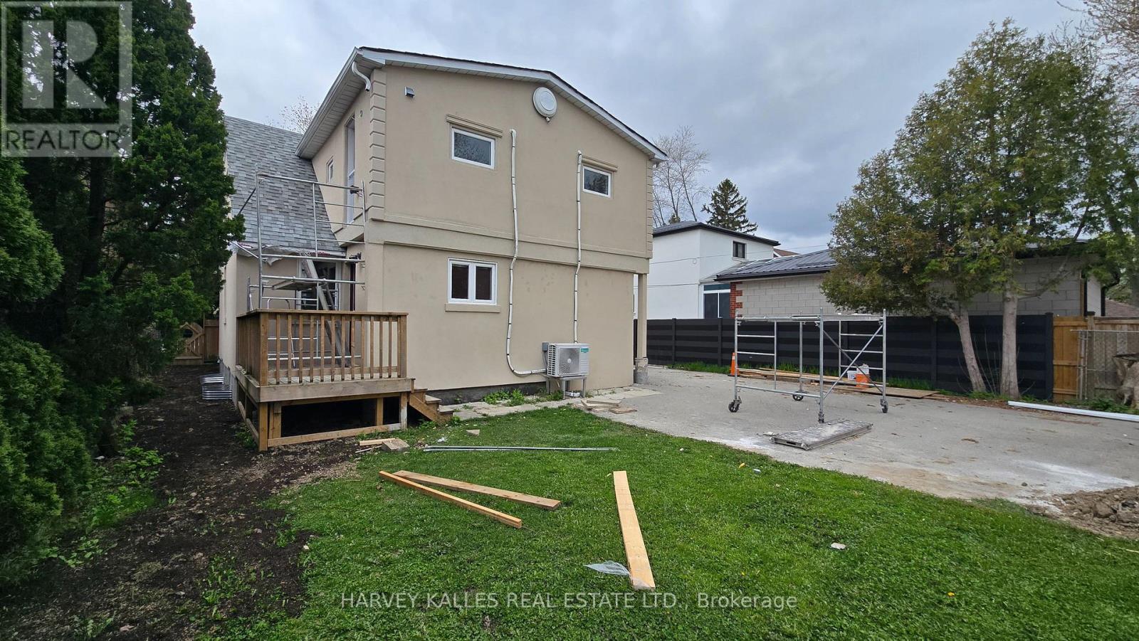 Main - 279 Cornelius Parkway, Toronto, Ontario  M3K 1T6 - Photo 13 - W13113698