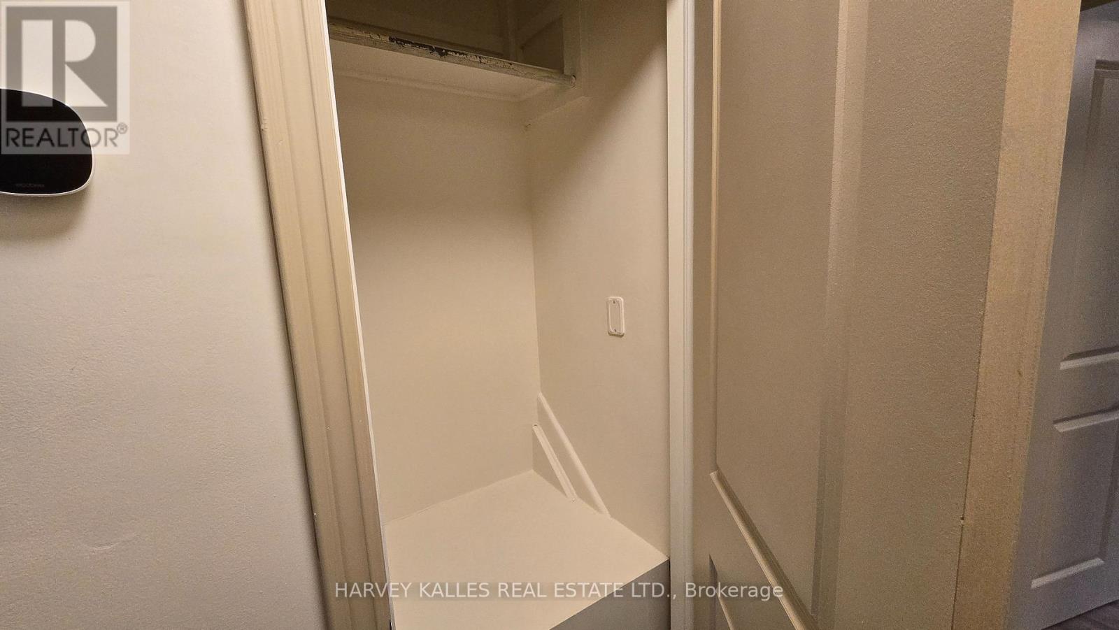 Main - 279 Cornelius Parkway, Toronto, Ontario  M3K 1T6 - Photo 36 - W13113698