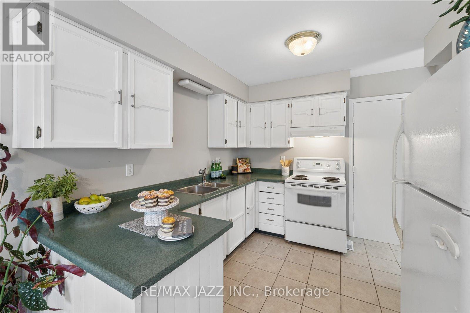 1360 Sunnybrae Crescent, Oshawa, Ontario  L1H 8E5 - Photo 12 - E13117880