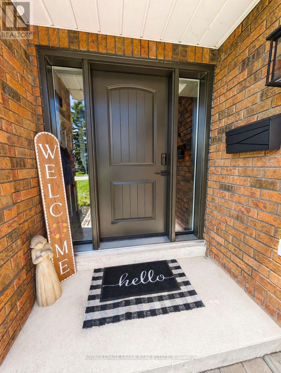 588 Carlisle Street, Cobourg, Ontario  K9A 1X6 - Photo 2 - X13117736
