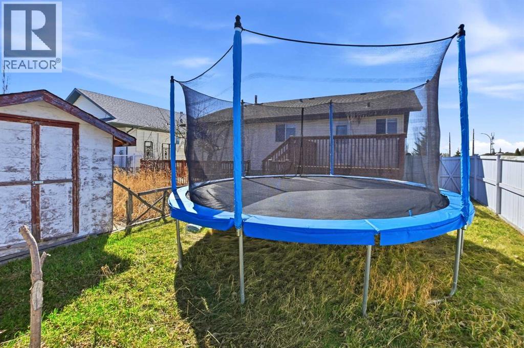 2 Lewis Close, Red Deer, Alberta  T4R 3E4 - Photo 25 - A2307682
