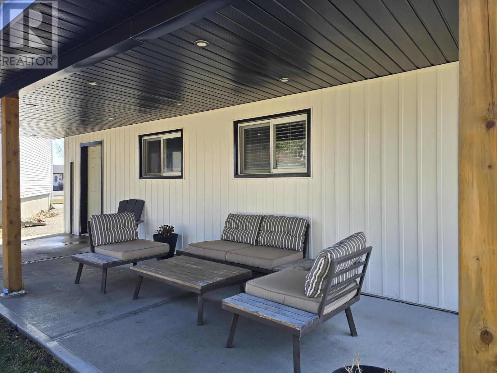 526 Ryerson Pl, Thunder Bay, Ontario  P7C 5R9 - Photo 4 - TB2600820