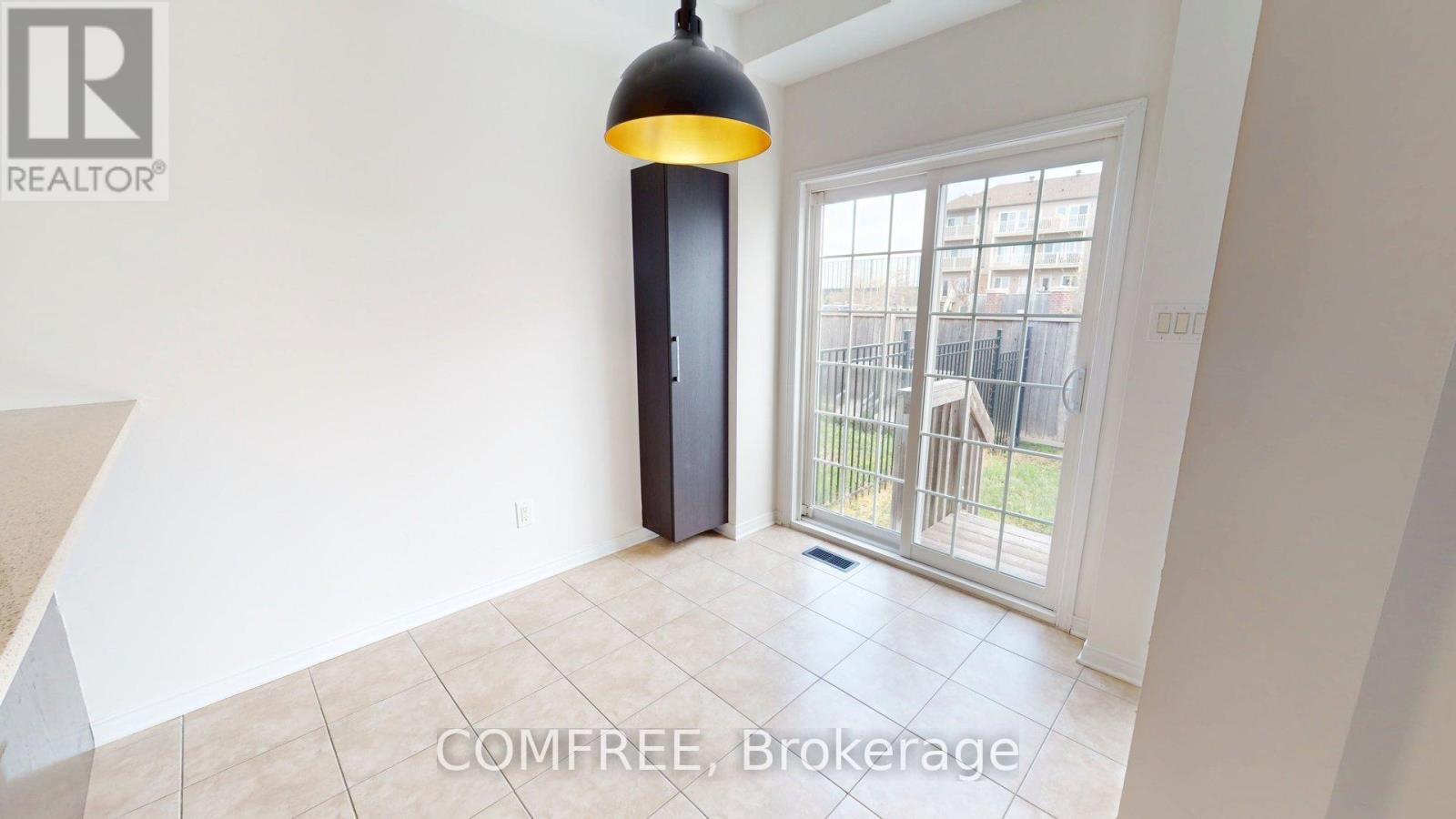 149 Lochnaw Private, Ottawa, Ontario  K2J 5X6 - Photo 4 - X13117688