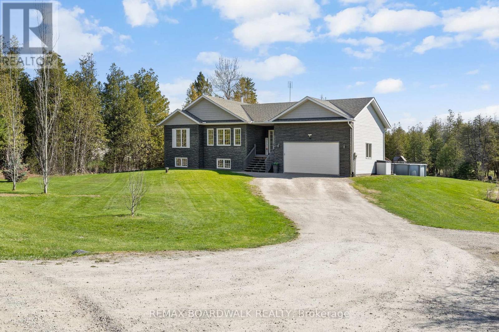 661 Pinery Road, Montague, Ontario K7A 4S7 - Photo 1 - X13117702