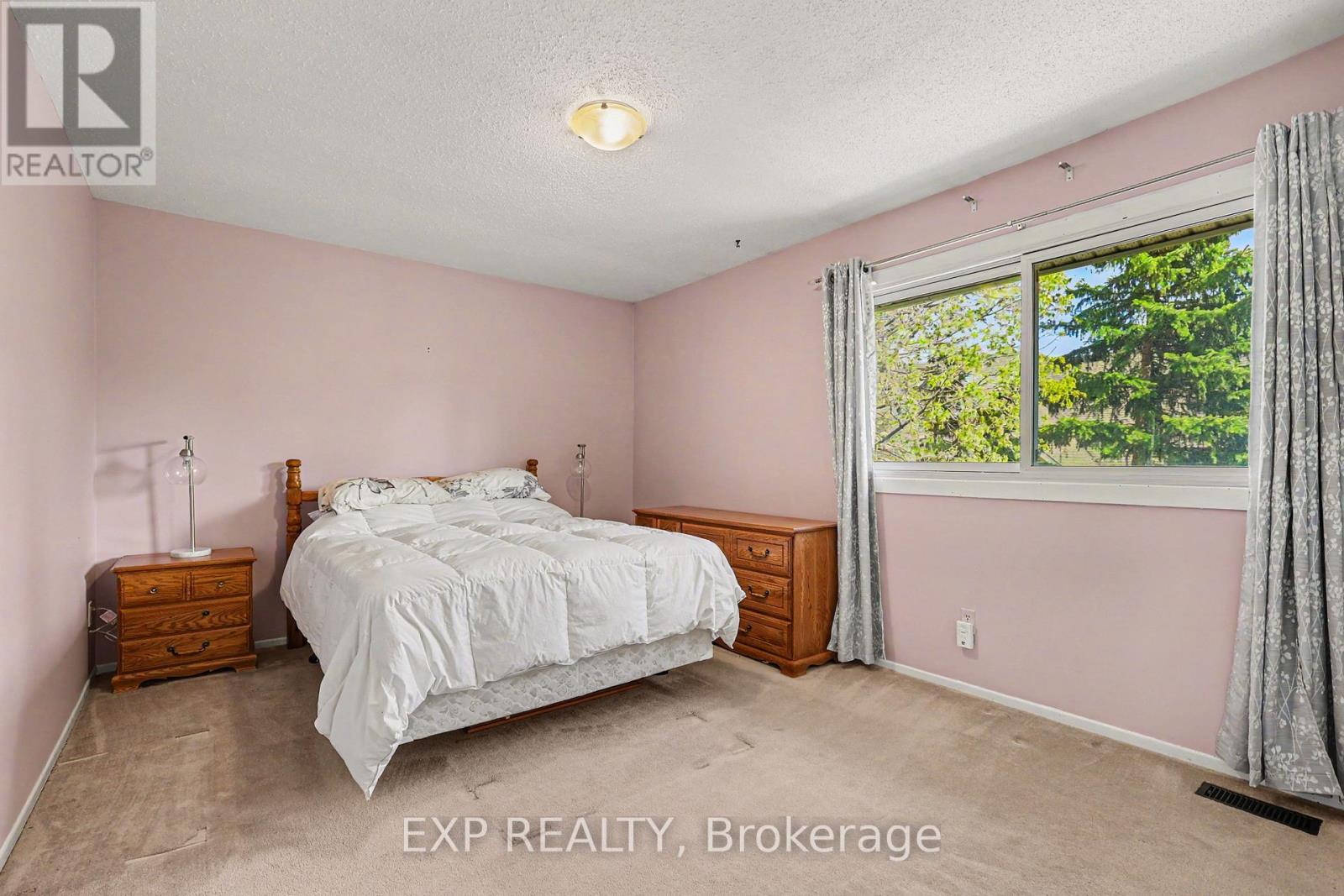 1410 Ballard Court, Ottawa, Ontario  K1B 4Z2 - Photo 11 - X13117706