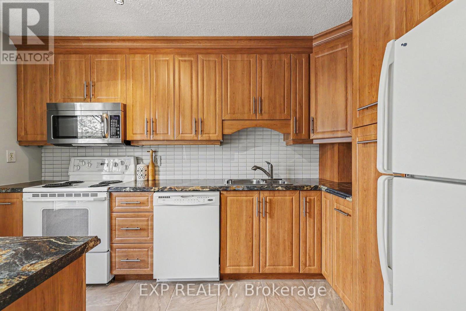 1410 Ballard Court, Ottawa, Ontario  K1B 4Z2 - Photo 5 - X13117706