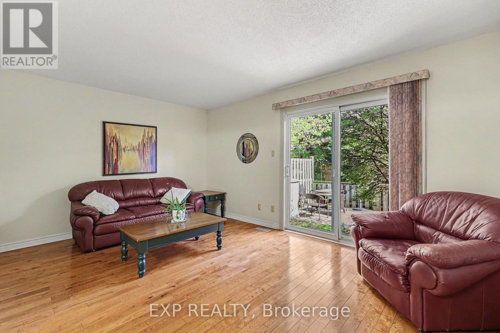 1410 Ballard Court, Ottawa, Ontario  K1B 4Z2 - Photo 6 - X13117706