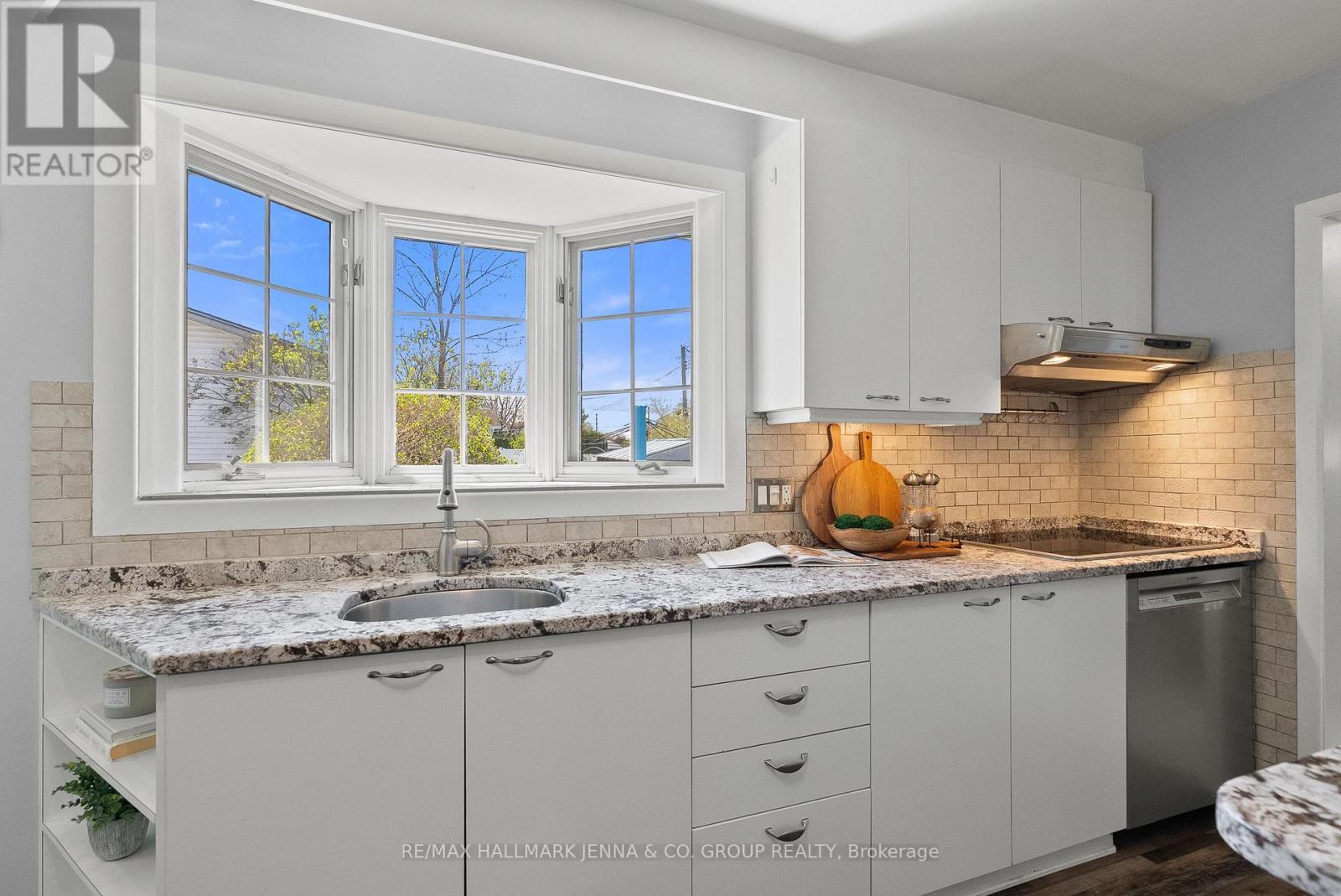 29 Kingsbury Avenue, Ottawa, Ontario  K2G 3E5 - Photo 11 - X13117852