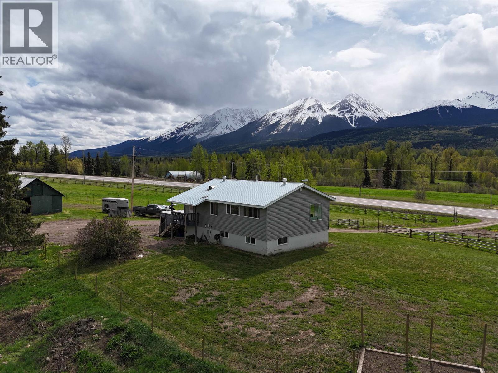 21872 W 16 Highway, Smithers, British Columbia  V0J 2N1 - Photo 1 - R3122612